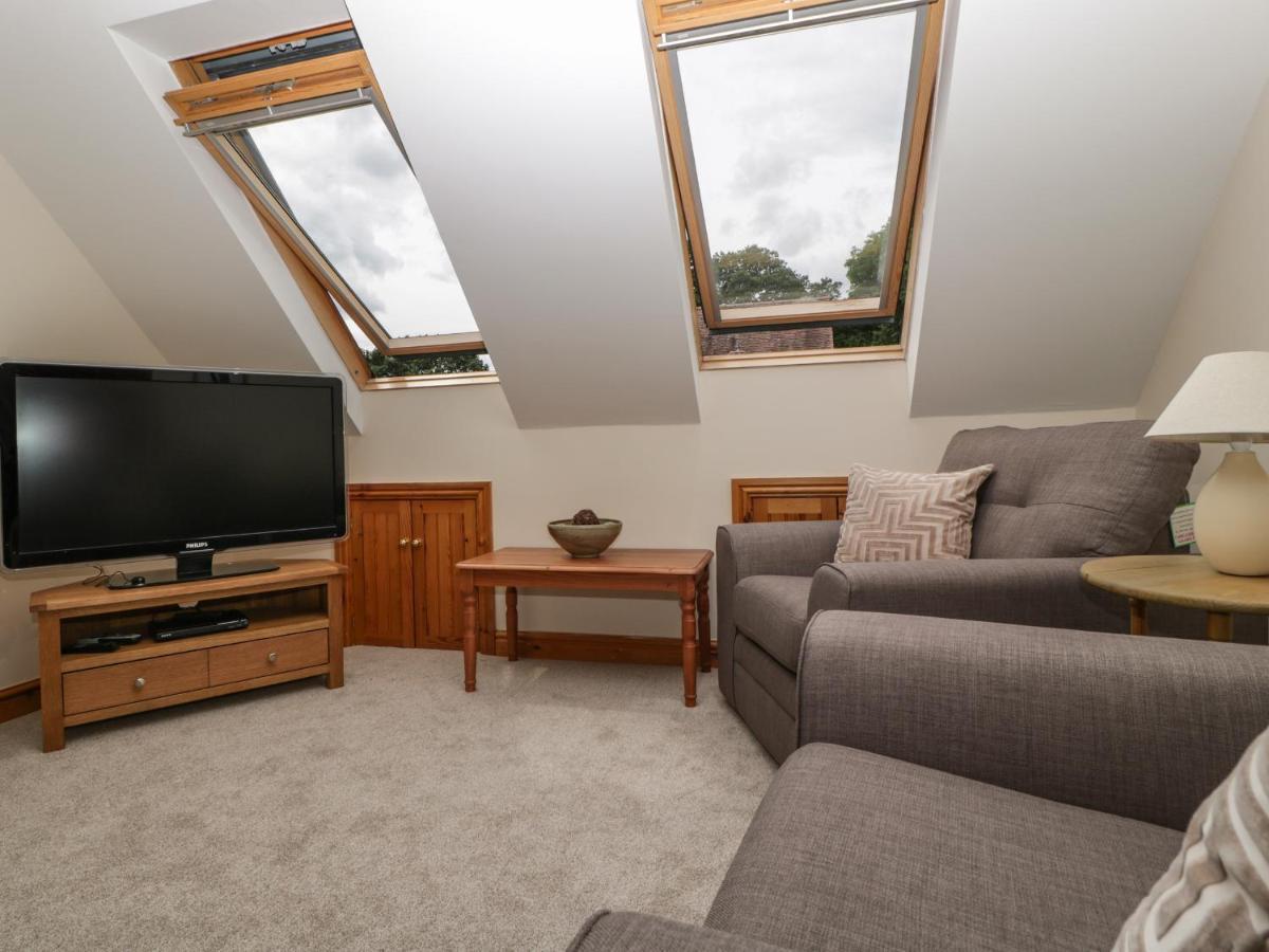 Whitlow Lodge Annex Глостер Экстерьер фото