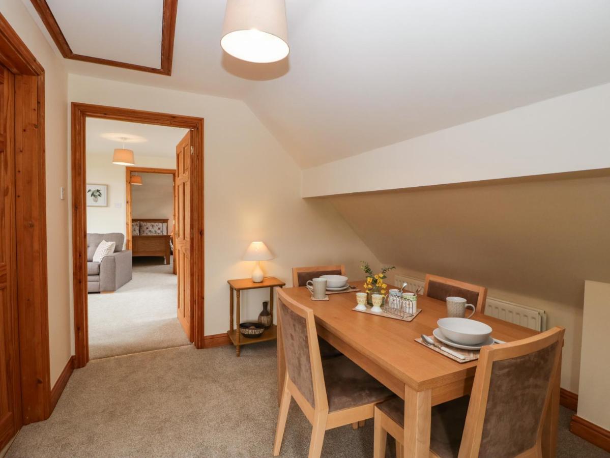 Whitlow Lodge Annex Глостер Экстерьер фото